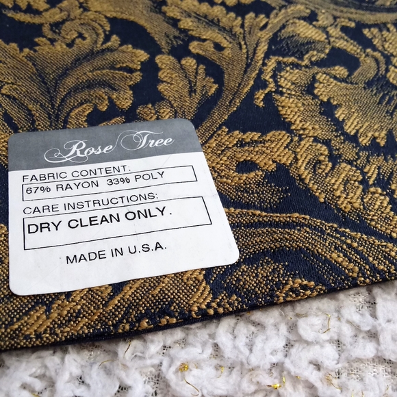 NwT Pair of Vintage Rose Tree Jacquard Placemats - Picture 9 of 10